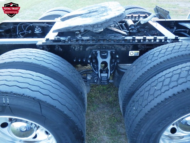 2022-kenworth-t680-image-6