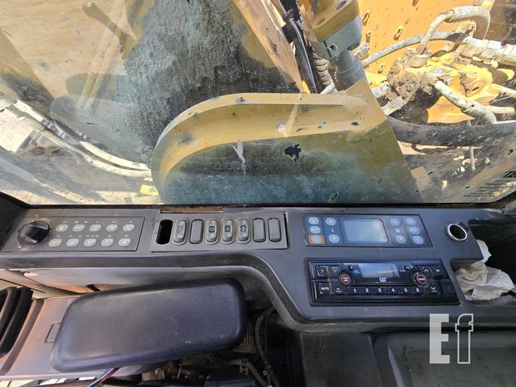 2016-caterpillar-336fl-image-20