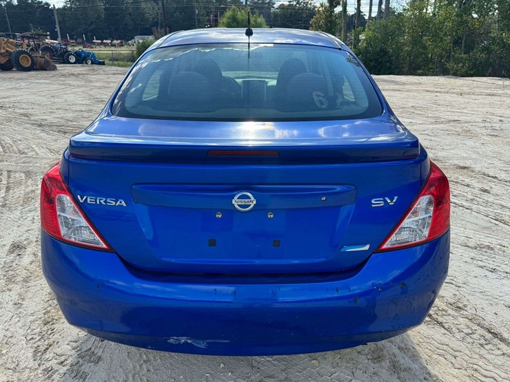 2013-nissan-versa-sv-4dr-sedan---140,734-miles-image-6