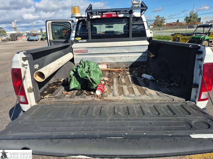 2011-dodge-1500-image-25