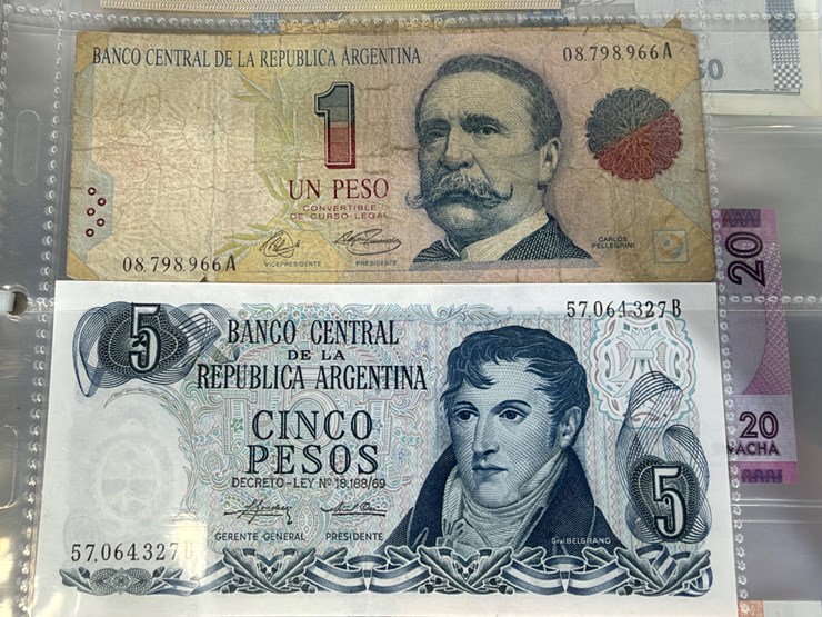 #40307-•-foreign-currency-bank-notes-image-89