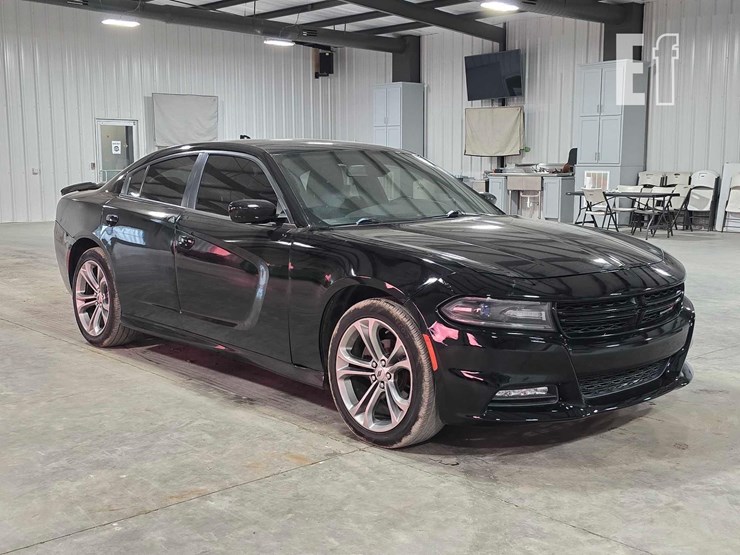 2018-dodge-charger-image-2