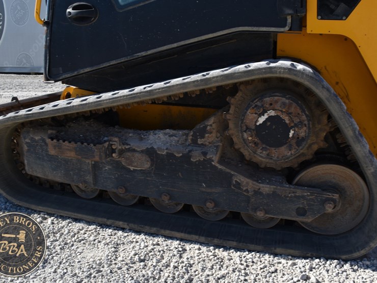 2021-jcb-270t-image-24