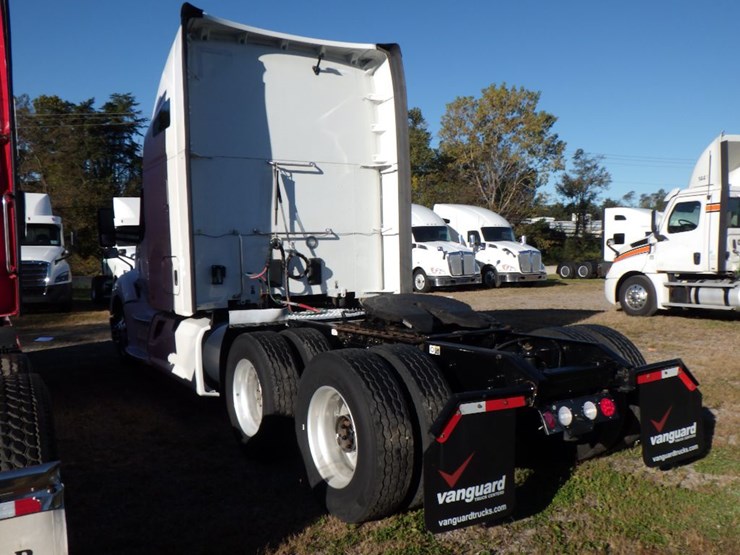 2021-kenworth-t680-image-11