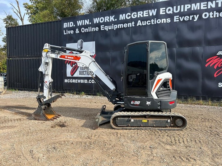 2024-bobcat-e38-image-3