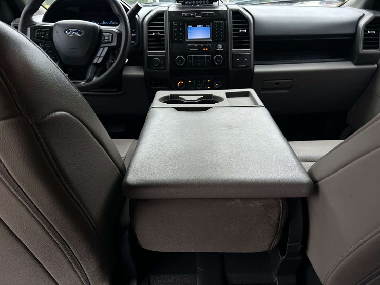 2022-ford-f350-image-29