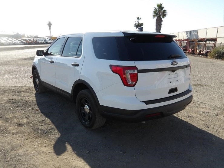 2018-ford-explorer-image-4