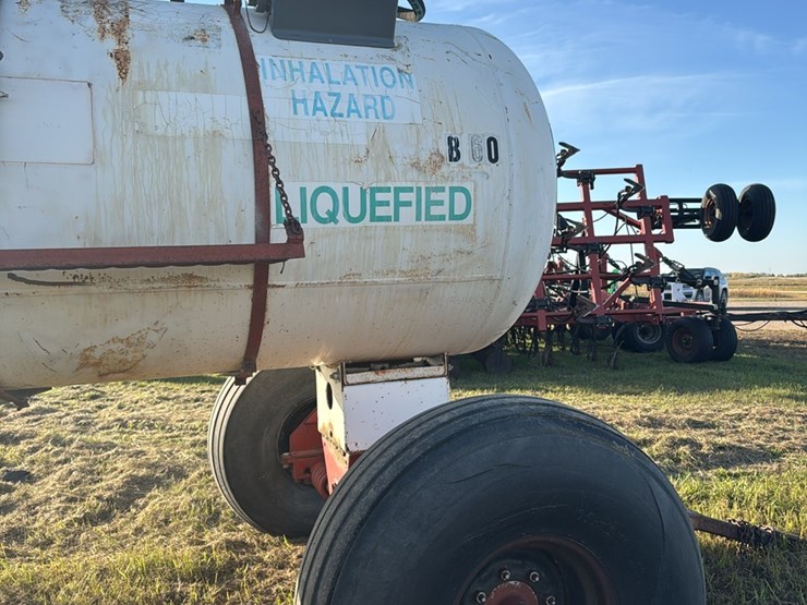 11-19-1450-gallon-nh3-tank,-16.5l---16.1-tires-image-13