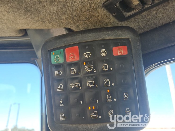 2018-deere-650k-image-27