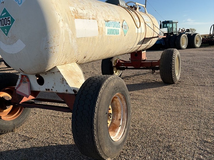 11-18-1450-gallon-nh3-tank,-16.5---22.5-tires-image-10
