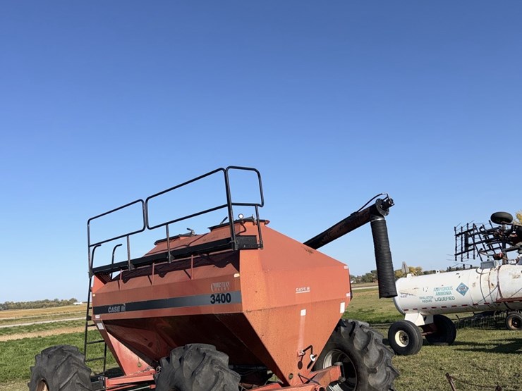 case-ih-3400-image-15