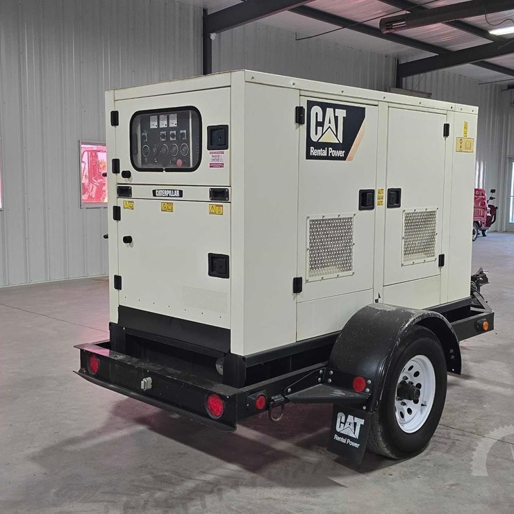 2015 CATERPILLAR XQ30-8