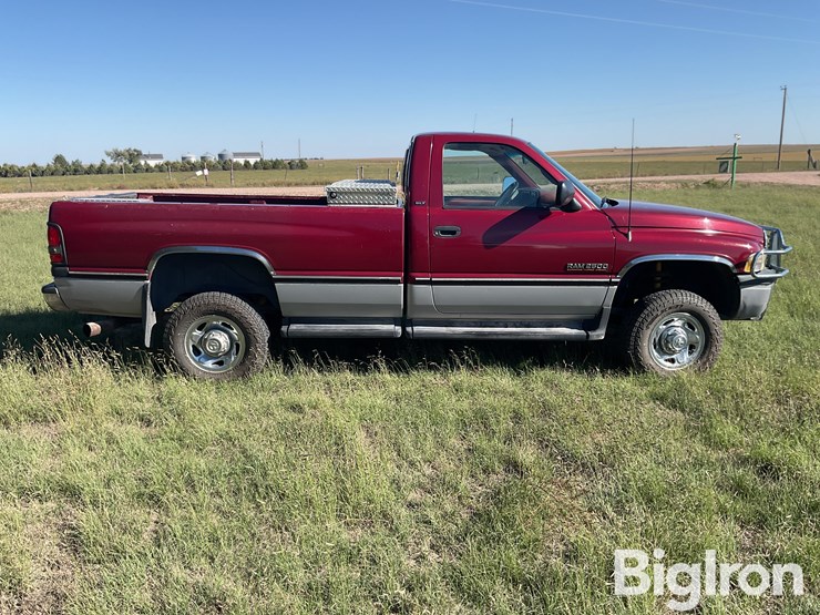 1995-dodge-2500-image-4