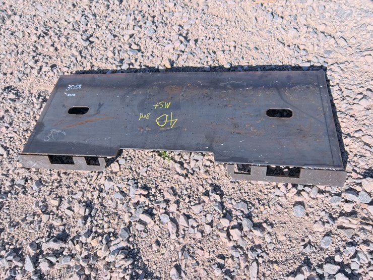 #3066-•-new-skid-steer-quick-attach-plate-image-1