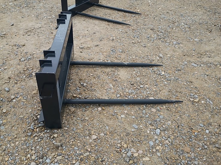 #l69-036-•-jct-bale-spear-skid-steer-attachment-image-4