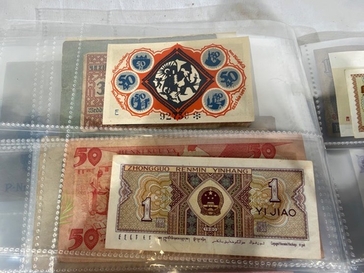 #40311-•-foreign-currency-bank-notes-image-158