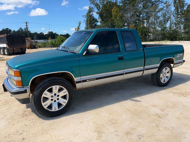 1994-chevrolet-k1500-image-1