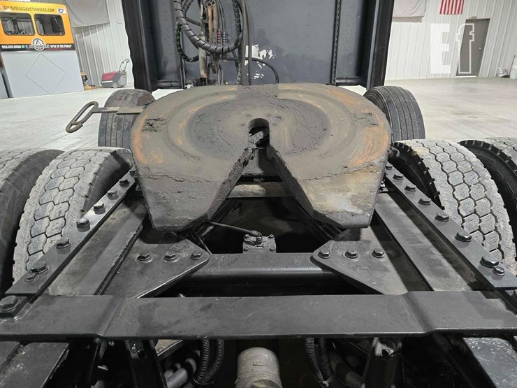2016-kenworth-t800-image-20