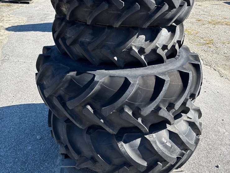 #1081-•-r1-ag-tires-with-rims-image-1