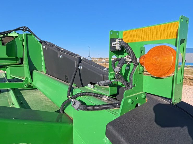 2019-john-deere-956-image-31