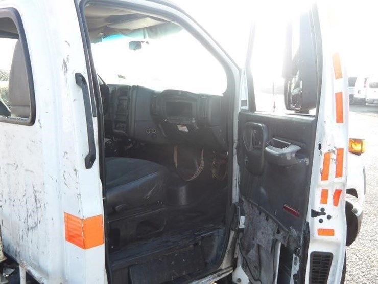 2006-chevrolet-c4500-utility-truck-image-21