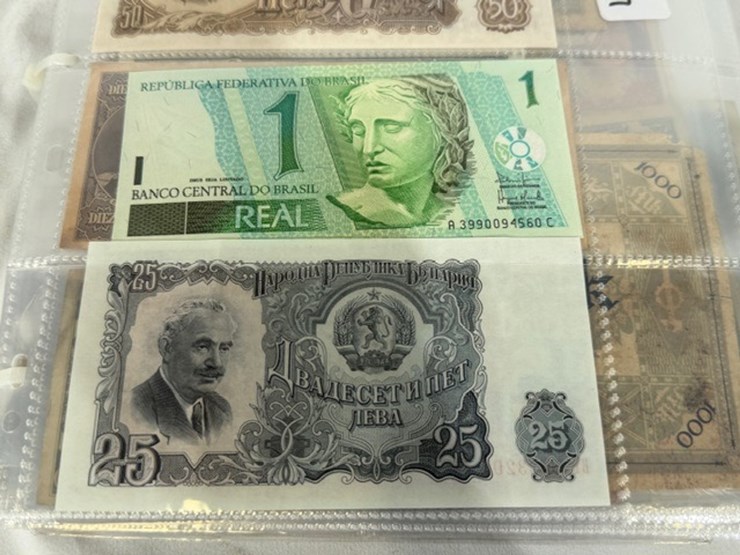 #40308-•-foreign-currency-bank-notes-image-4