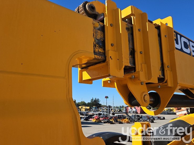 2019-jcb-510-56-image-14