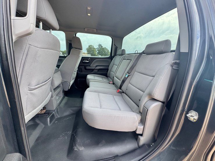 2019-chevrolet-2500-image-10
