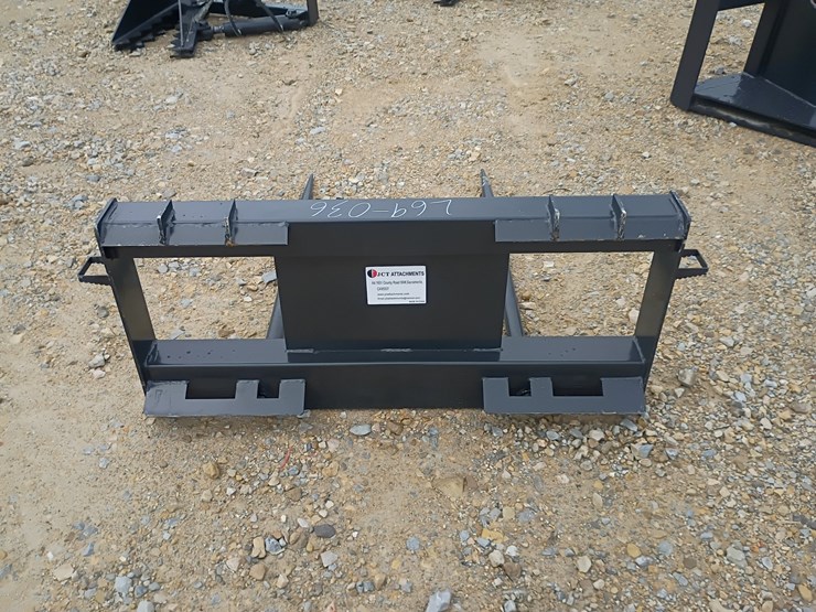 #l69-036-•-jct-bale-spear-skid-steer-attachment-image-3