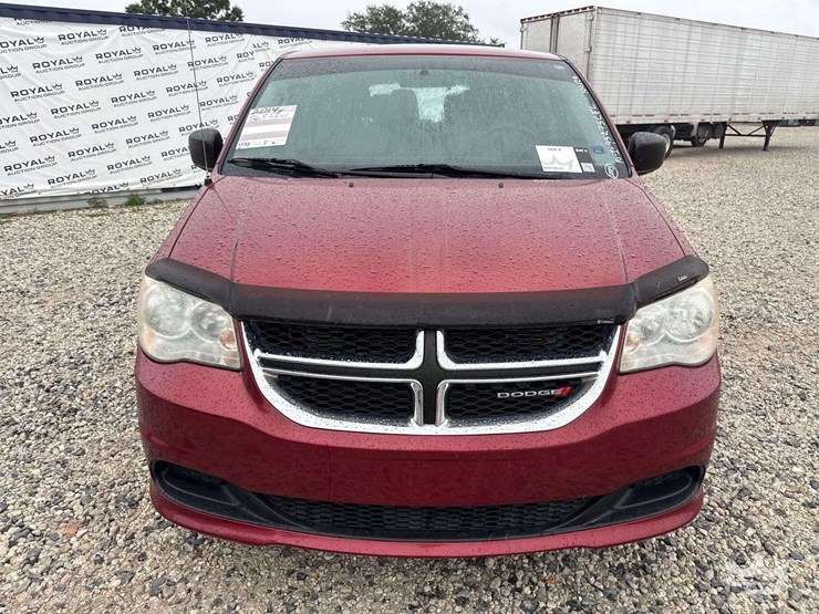 2014-dodge-grand-caravan-image-28