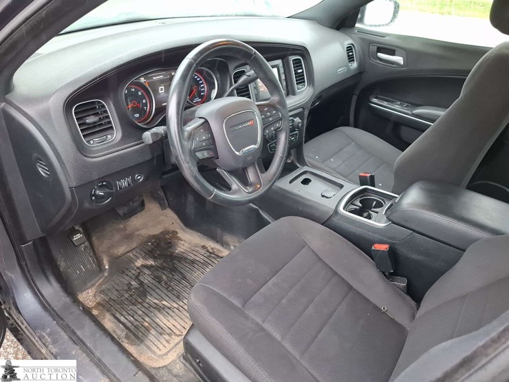 2017-dodge-charger-image-10