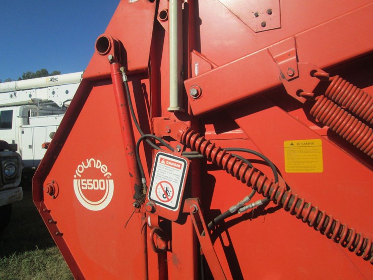 hesston-5500-image-13