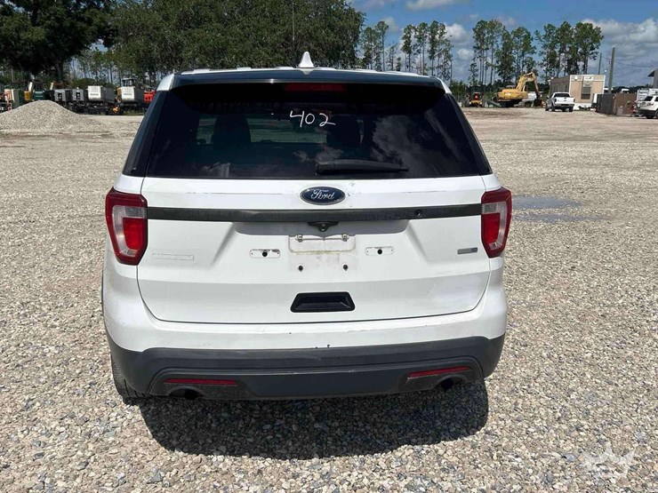 2016-ford-explorer-image-20