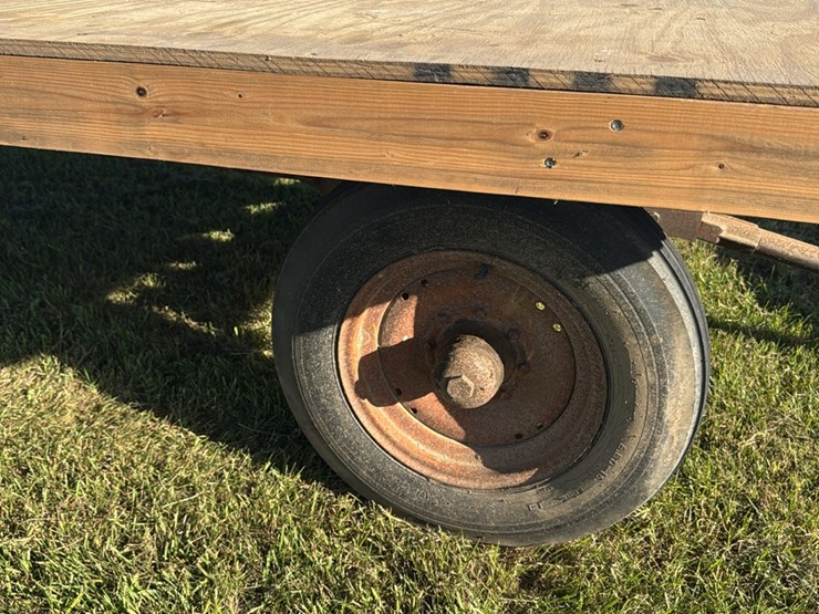 15-2.-hay-trailer-image-11