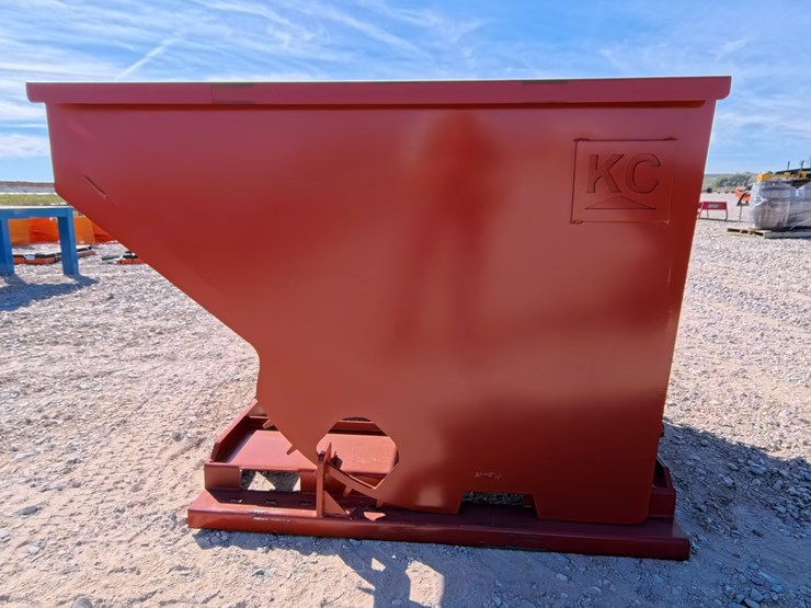 #3035-•-new-2-yard-self-dumping-hopper-image-3