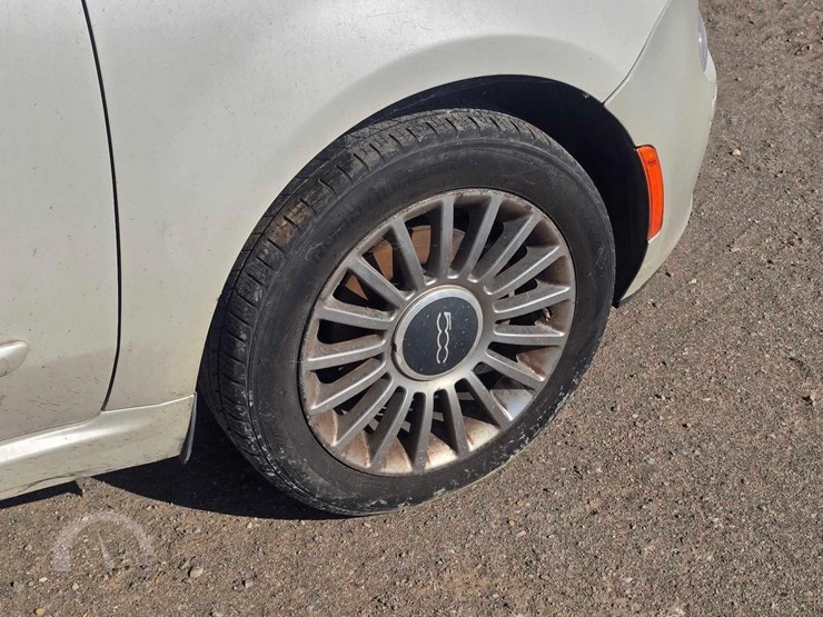 2012-fiat-500-image-19