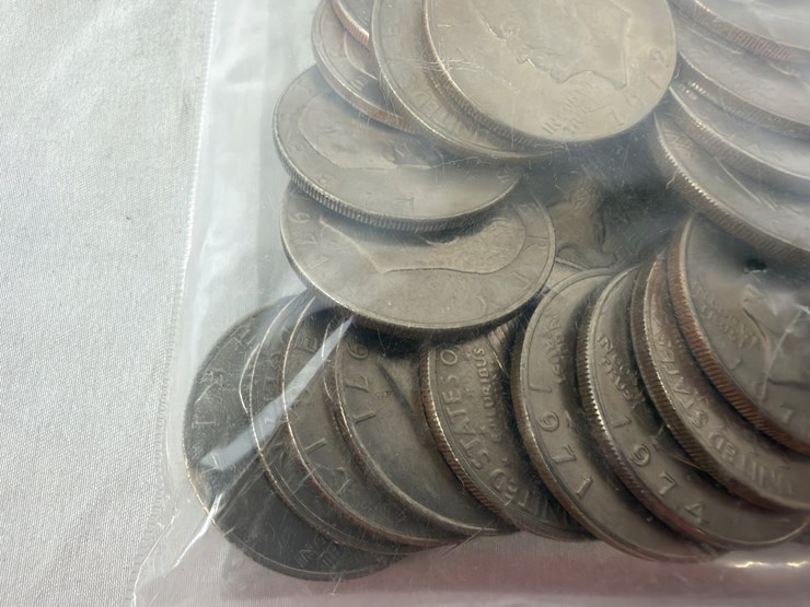 #40147-•-(50)-1970s-dollar-coins-image-16