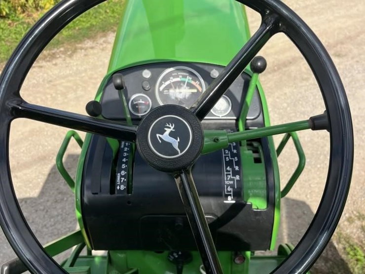 john-deere-4010-image-18