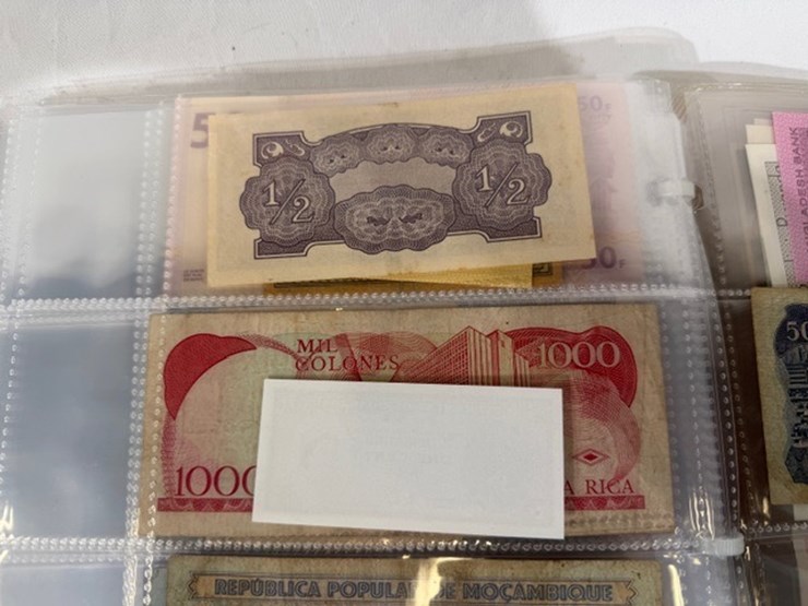 #40309-•-foreign-currency-bank-notes-image-158