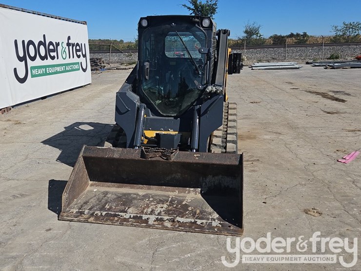 2019-deere-317g-image-5
