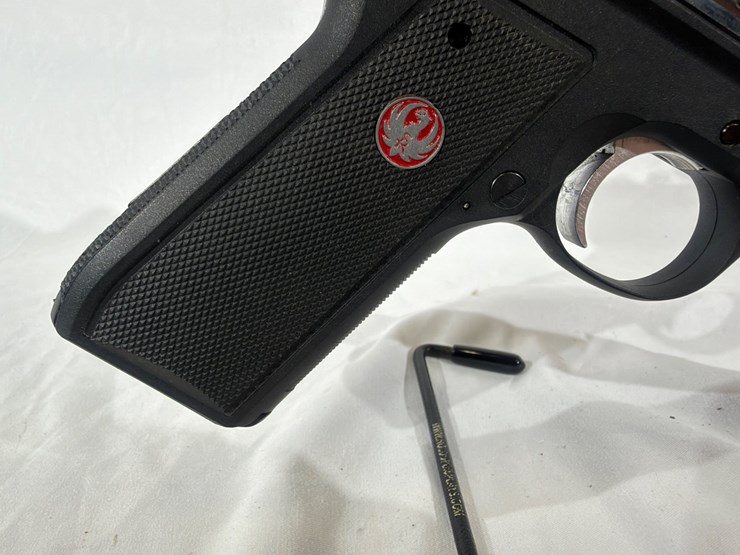 #30-•-ruger-22/45-mark-iii-pistol-image-31