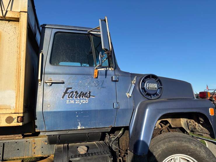 1982-ford-l9000-image-17