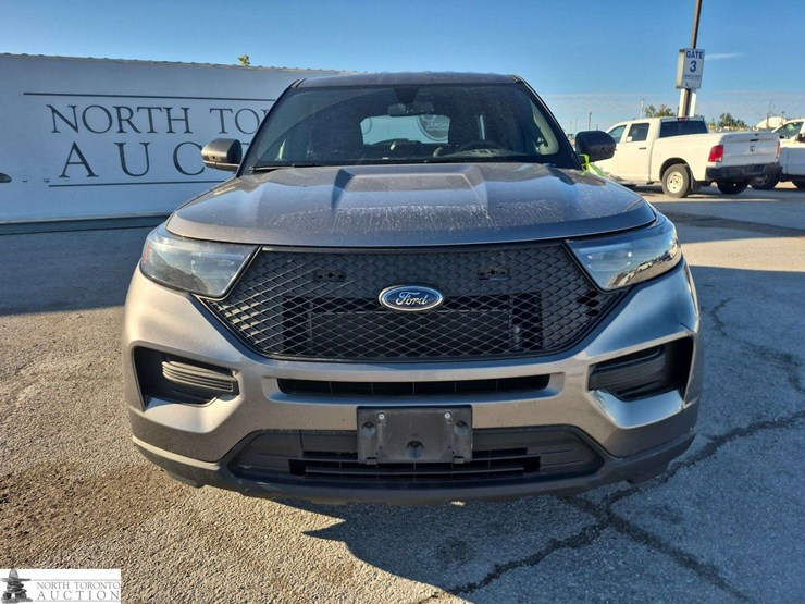 2020-ford-explorer-image-2