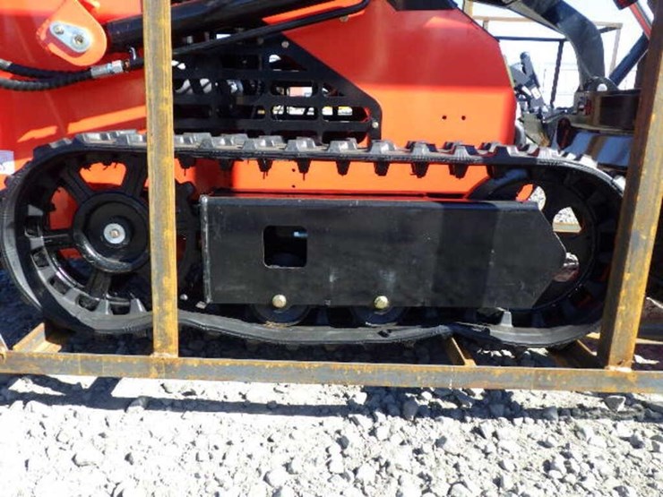 2026-agt-lrt23-skid-steer-loader-image-8
