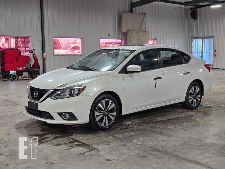 2017-nissan-sentra-image-1