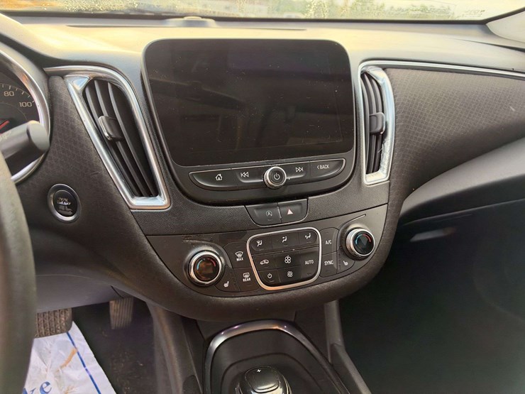2020-chevrolet-malibu-lt-4-door-sedan-(167,146-miles)-image-13