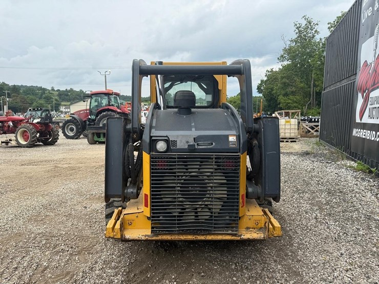 2016-deere-326e-image-3