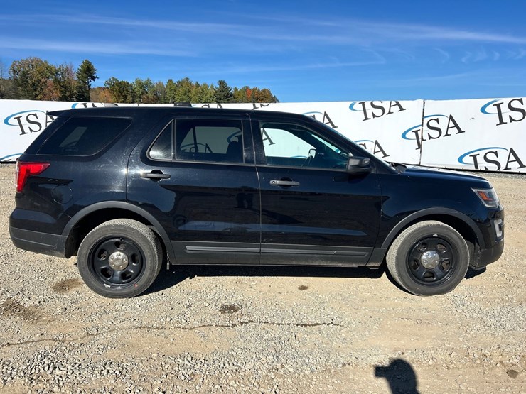 2019-ford-explorer-image-6