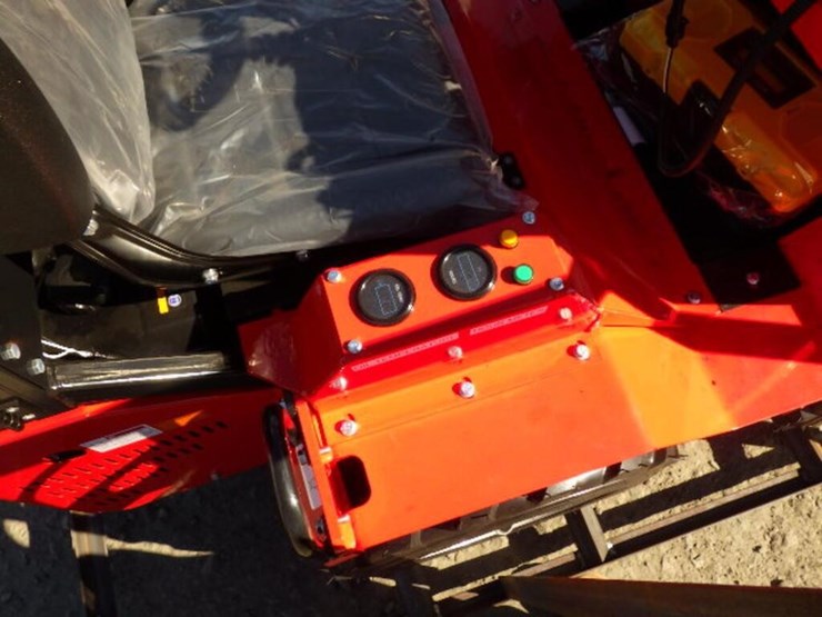 2026-agt-sda-140w-skid-steer-loader-image-16