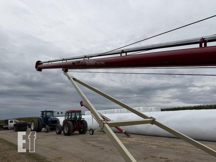 buhler-farm-king-856-image-6